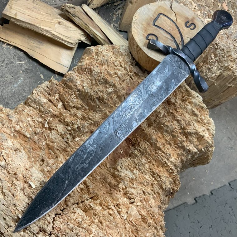 Damascus short sword